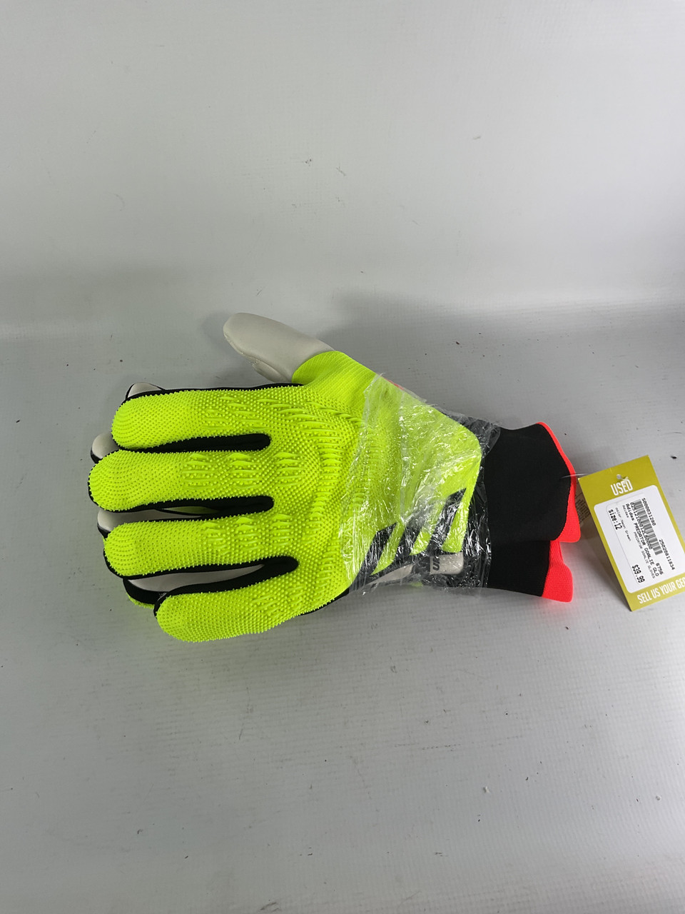 Used Adidas PREDATOR GOALIE GLOVES Soccer Goalie Gloves Neon Green 12