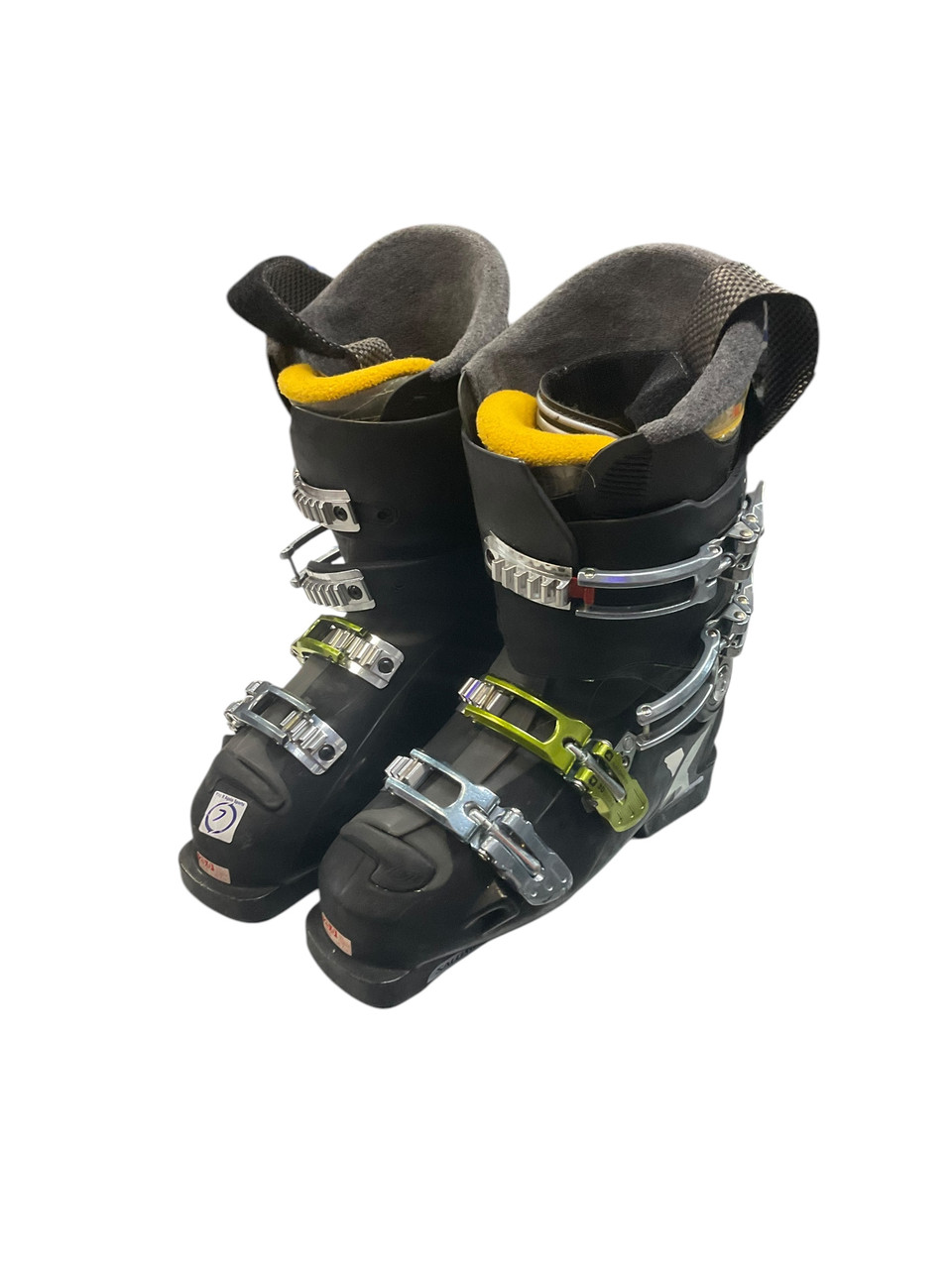 salomon 757 ski bindings District Snowboard 2025 It continues the success story of the revolutionary Shift series and takes skiers lower into the mountains Blizzard Firebird Salomon Blizzard Skis