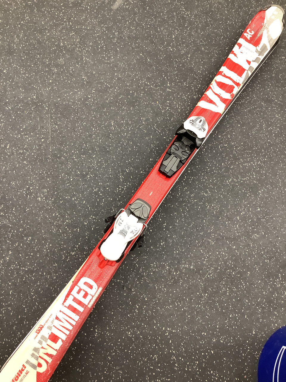 スキー Volkl UNLIMITED AC2 163cm スキー Volkl UNLIMITED AC2 163cm