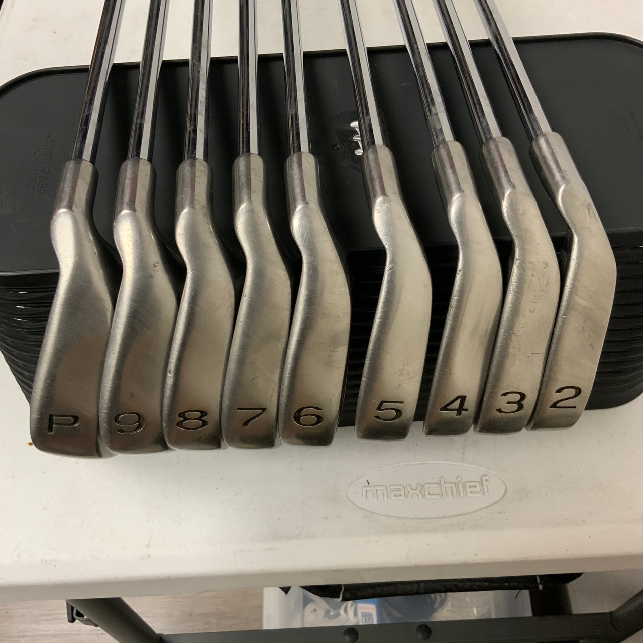 Used STRAIGHT ARROW Mens Iron Set RH 2I-PW