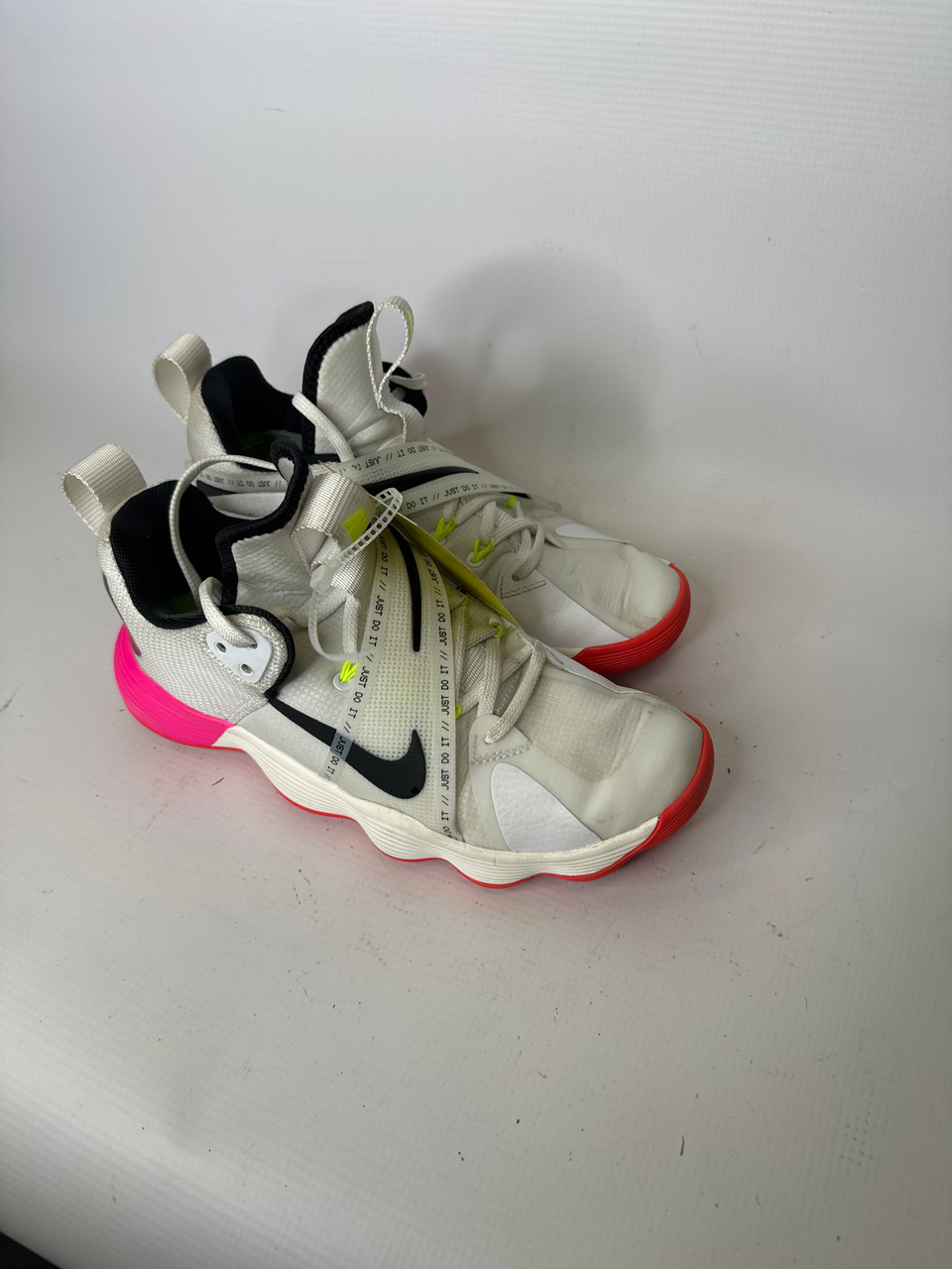 youth volleyball shoes nike