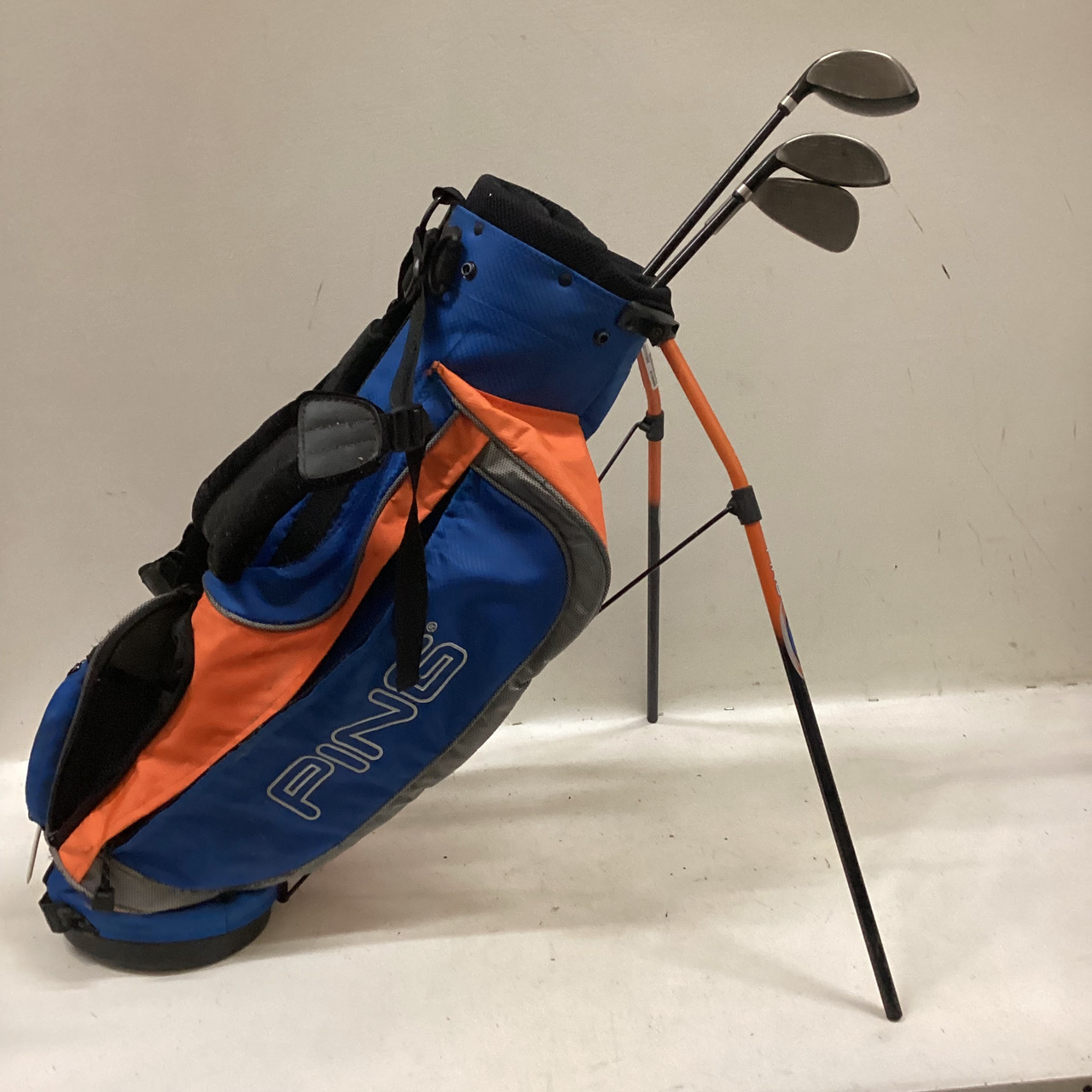 Used Ping MOXIE Jr Package Set RH Royal Blue And Orange 4 Piece
