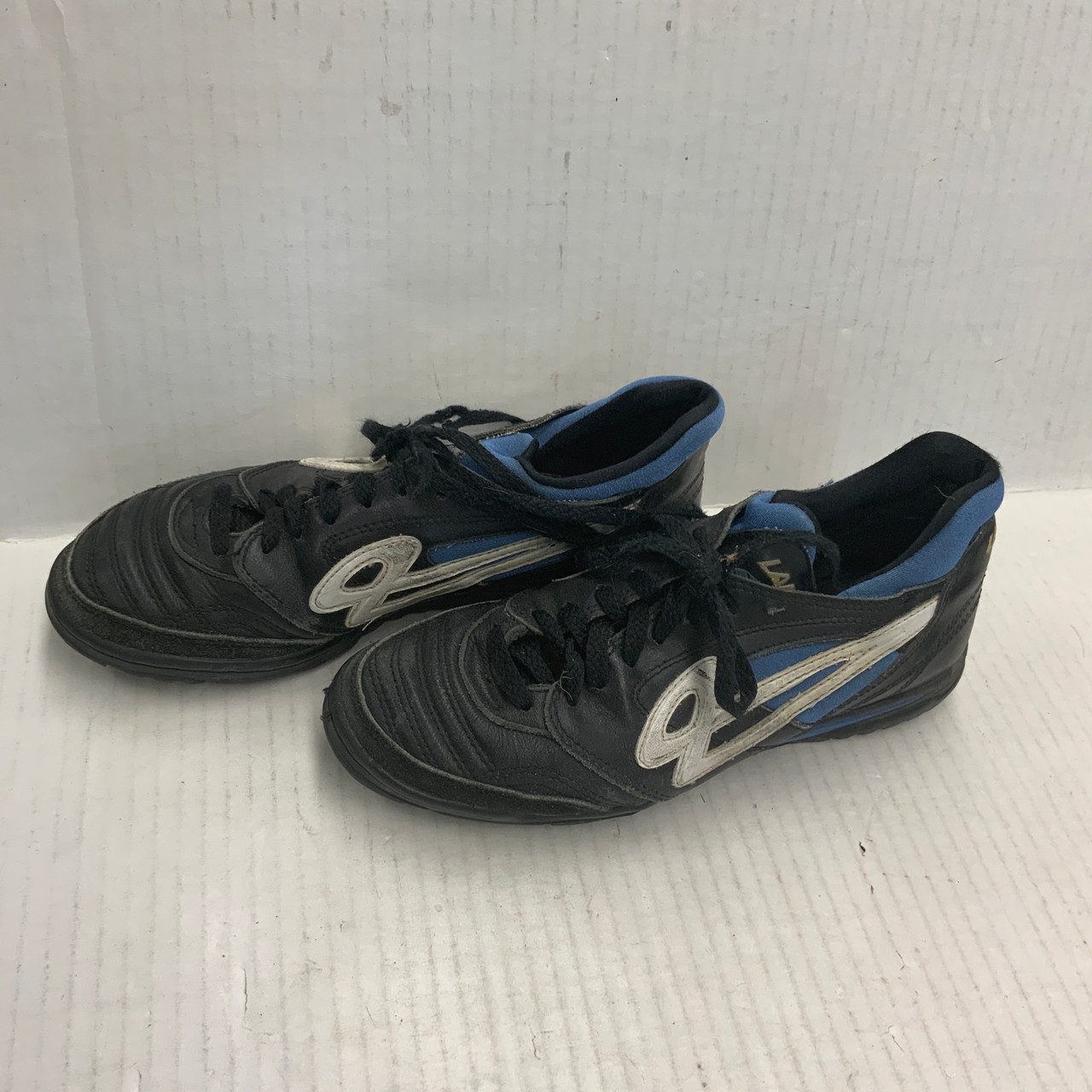lanzera indoor soccer shoes