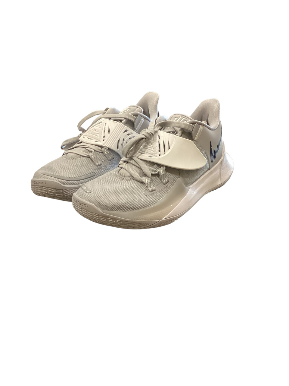 kyrie 3 tb basketball shoes