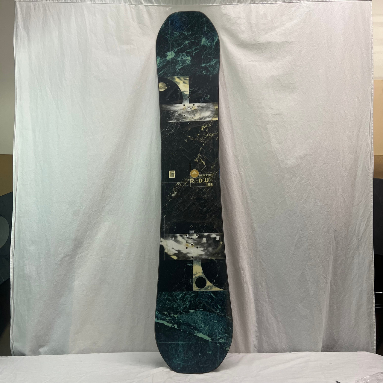 Used Burton RADIUS Mens Snowboard Only Black 155 cm