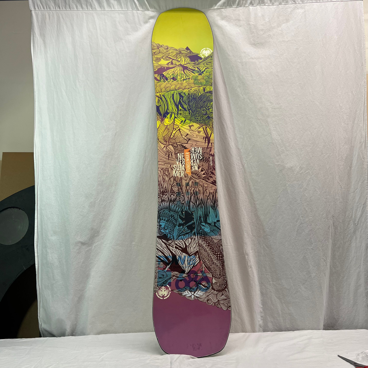 Used Never Summer FUNSLINGER Mens Snowboard Only Yellow 160 cm