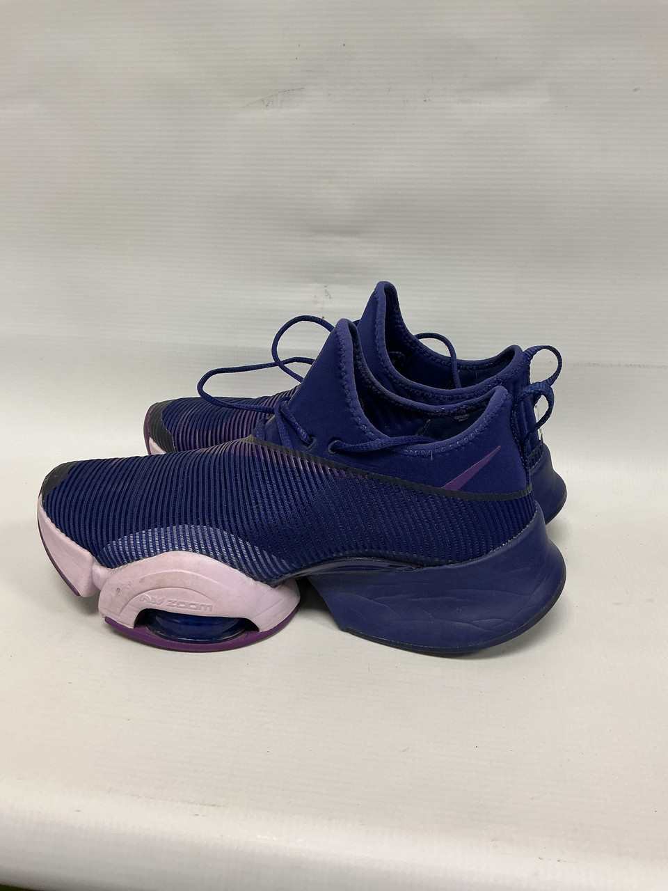 navy blue youth basketball shoes