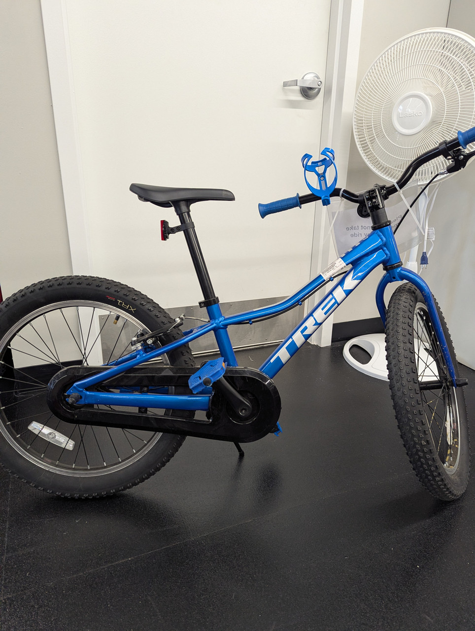 Used Trek PRECALIBER 20 Mountain Bike Boys Royal Blue 20