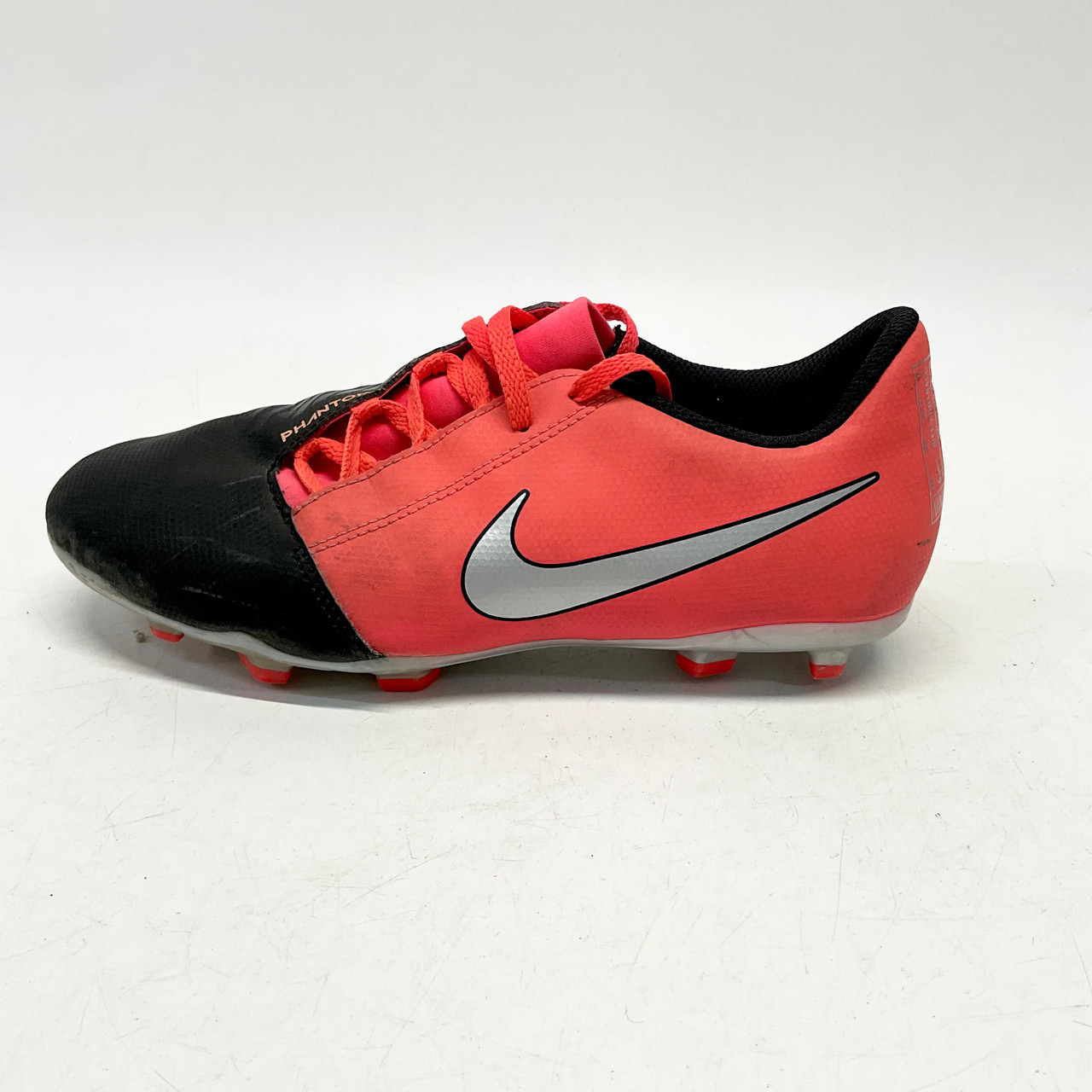 Used Nike PHANTOM VNM Senior Cleat Soccer Outdoor Cleats Soccer