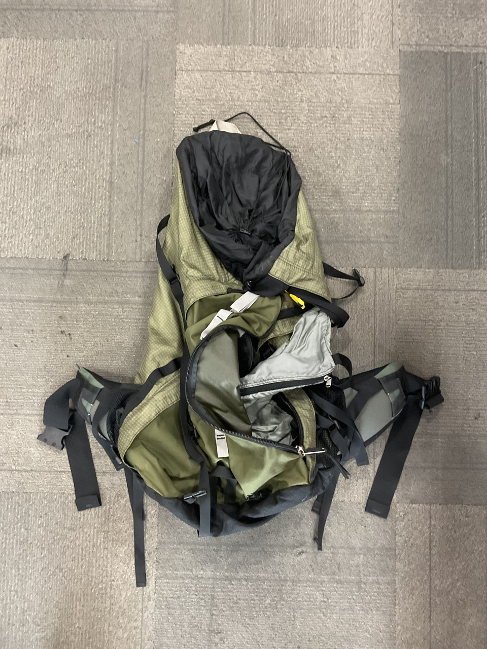 Used DANA DESIGN HIKING BACKPACK Backpack Green display picture 1