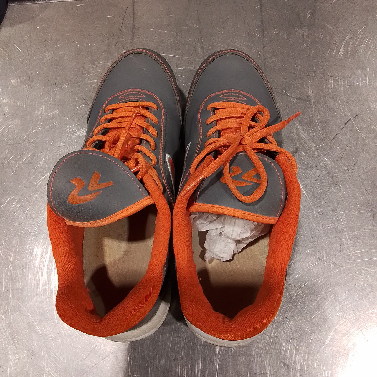 red ringor cleats