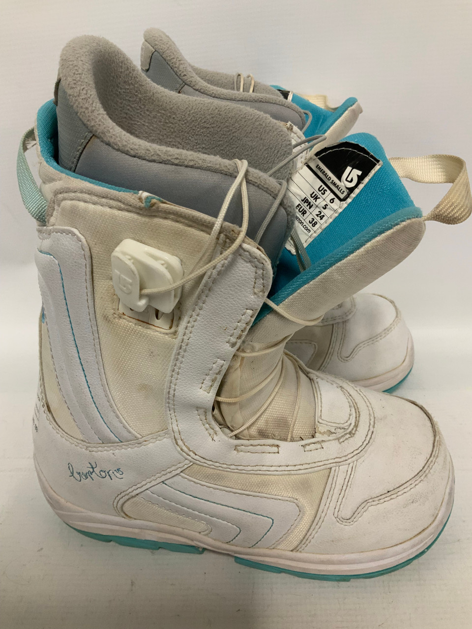burton emerald snowboard boots womens Damen Boot Sport & Freizeit Up Cuff keeps your foot comfortably secure and the lower lace cover creates a look the team loves Complete with Hot Pockets for toasty toes and Total Comfort for that perfectly brokenin feel right out of the box Used Burton EMERALD LADIES SB