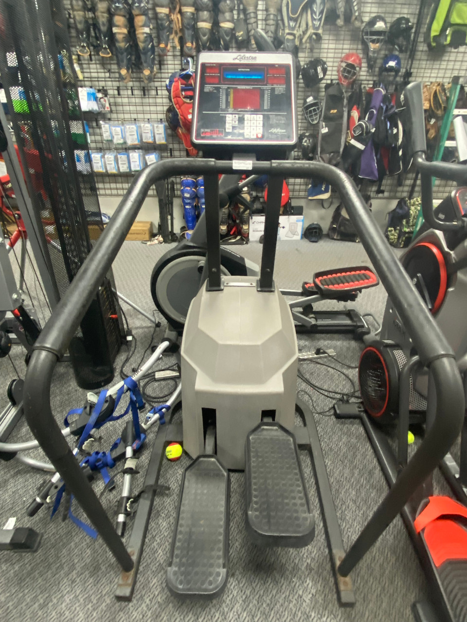 Used Life Fitness LIFESTEP LS1000 Stair Stepper