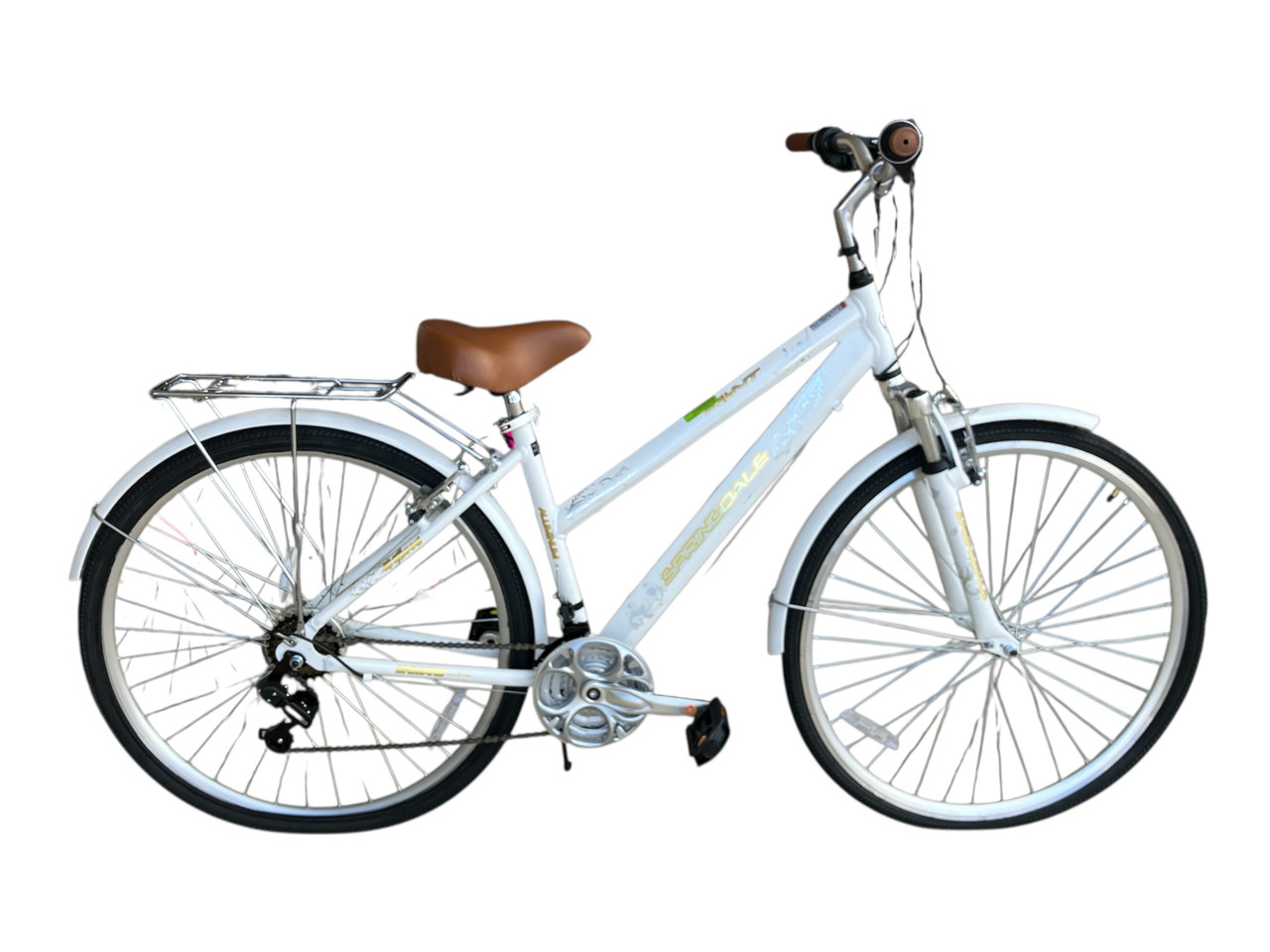 Used Kent SPRINGDALE Hybrid/City Bike Womens White 53-55cm - MD Frame Used Kent SPRINGDALE Hybrid/City Bike Womens White 53-55cm - MD Frame