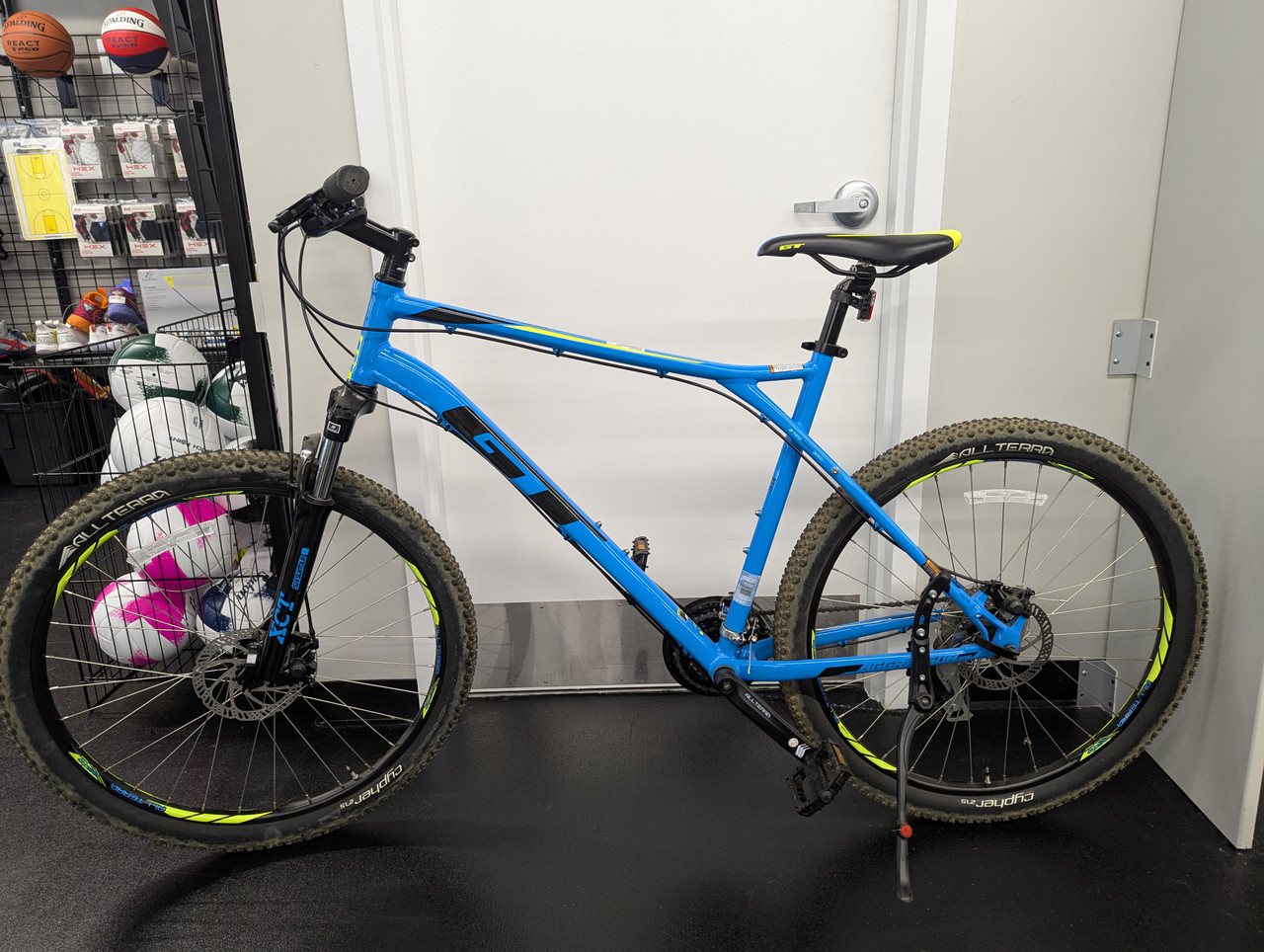 Used GT AGGRESOR PRO Mountain Bike Mens Royal Blue 53-57cm - 21-22