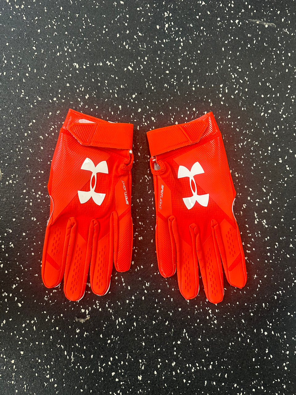 Used Under Armour SPOTLIGHT FB Gloves Orange LG