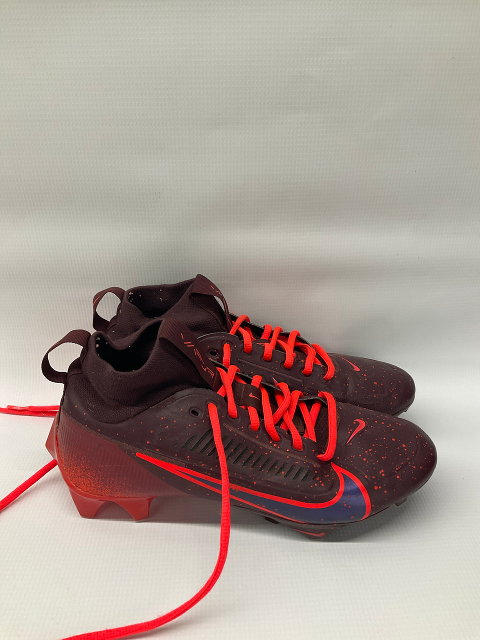nike cleats maroon