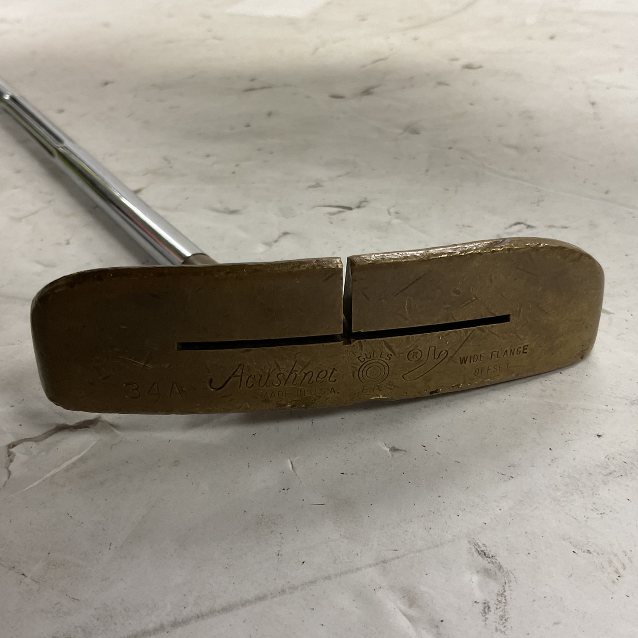 Used Acushnet BULLS EYE WIDE FLANGE 34A Mens Putter RH