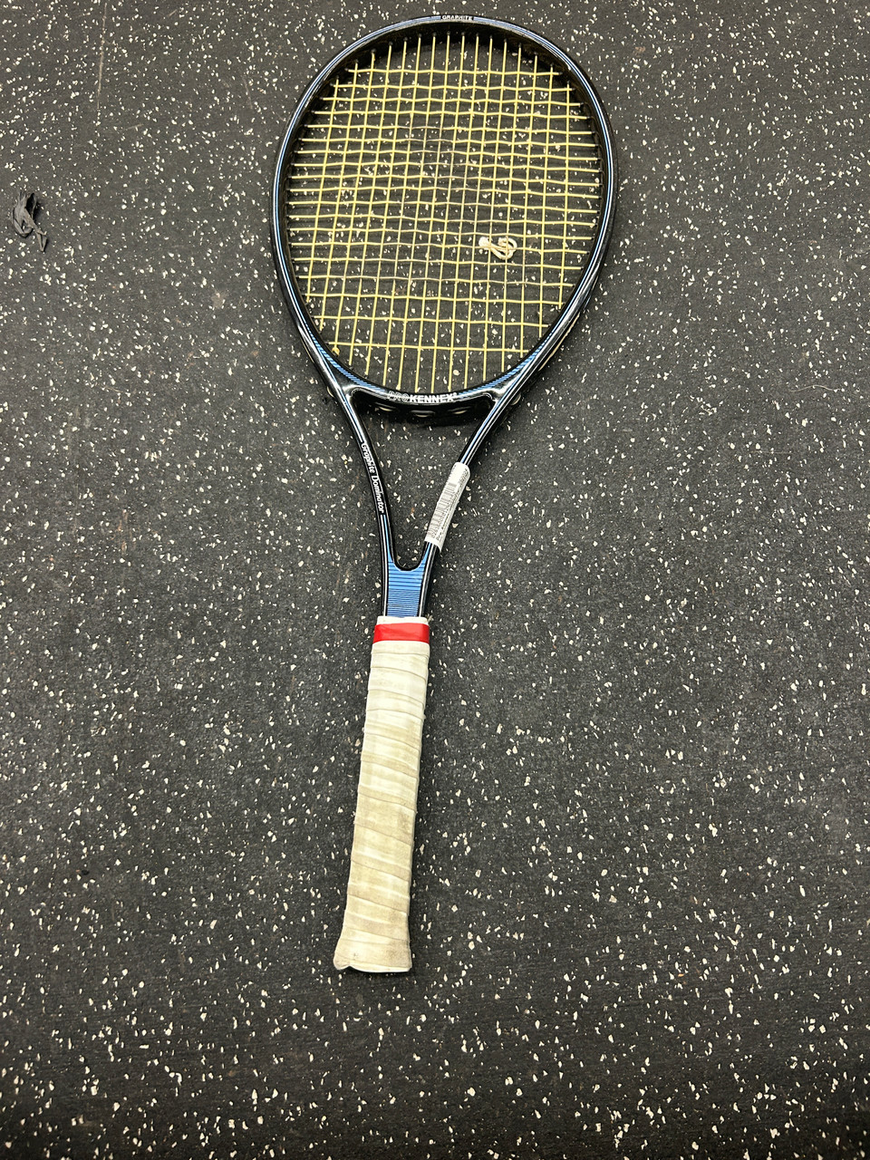 Used Pro Kennex GRAPHITE DOMINATOR Adult Tennis Racquet Black Unknown