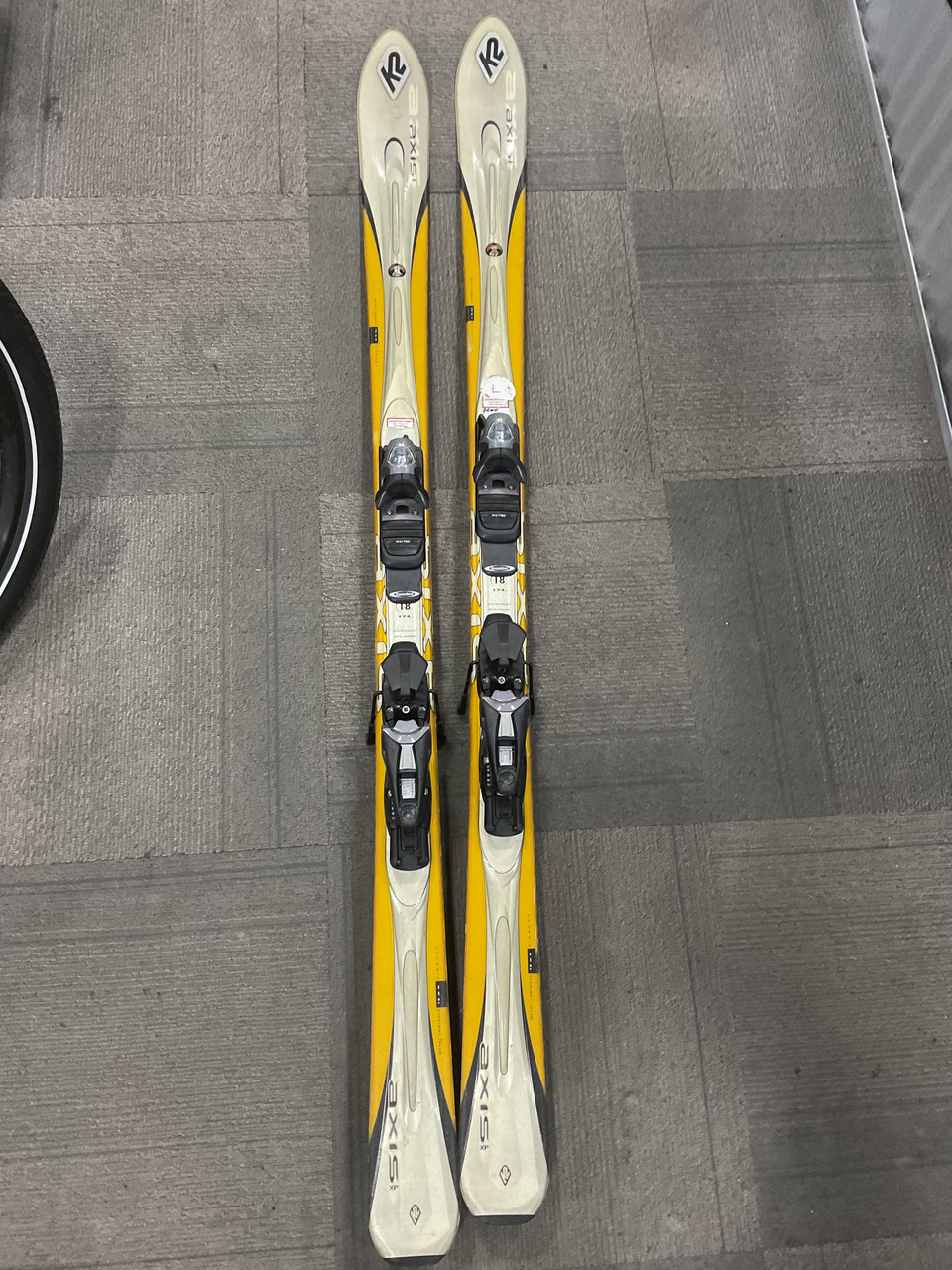 Used K2 AXIS XP Mens DH Ski/Binding Gold 174 cm