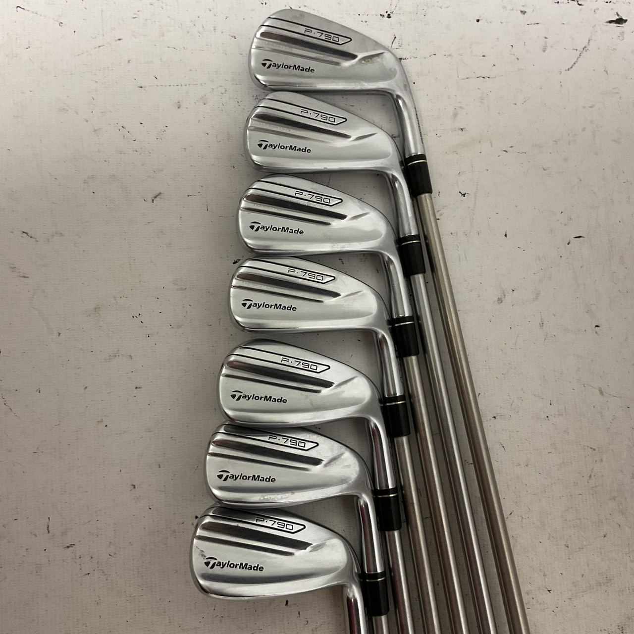 Used Taylormade P790 FORGED Mens Iron Set RH 4I-PW display picture 1