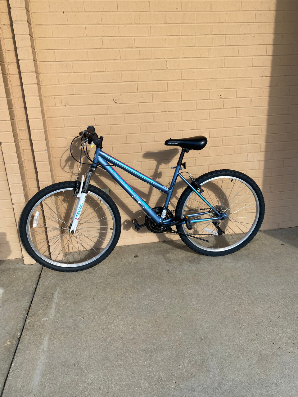 Roadmaster Granite Peak 26 Women's Mountain Bike Roadmaster