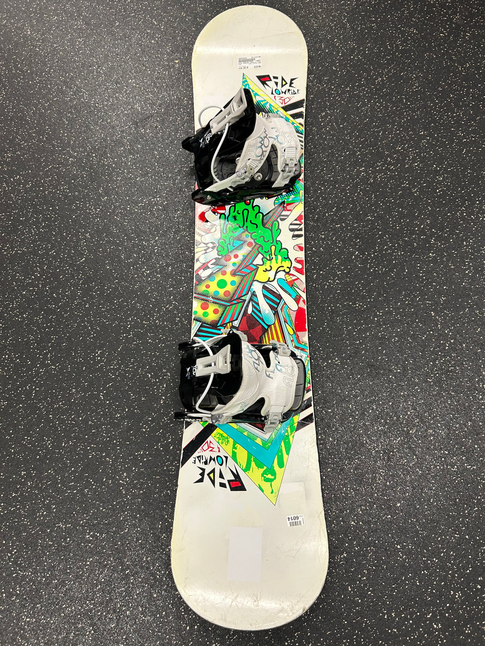 スノーボード　RIDE（ライド） LOWRIDE 130cm 22-23 RIDE ライド LOWRIDE ローライド キッズ ジュニア スノーボード