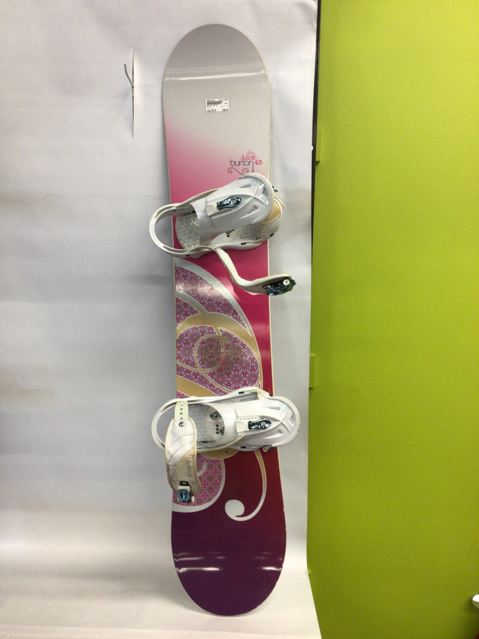 Used Burton LUX 43 Womens Board/Bindings Pink 143 cm