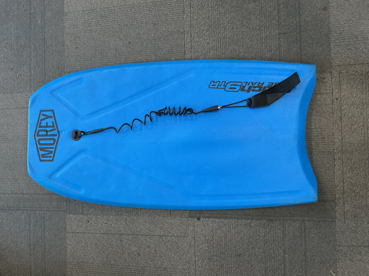 Used Morey Boogie MACH 9TR TUBE RAIL Body Board Royal Blue 43
