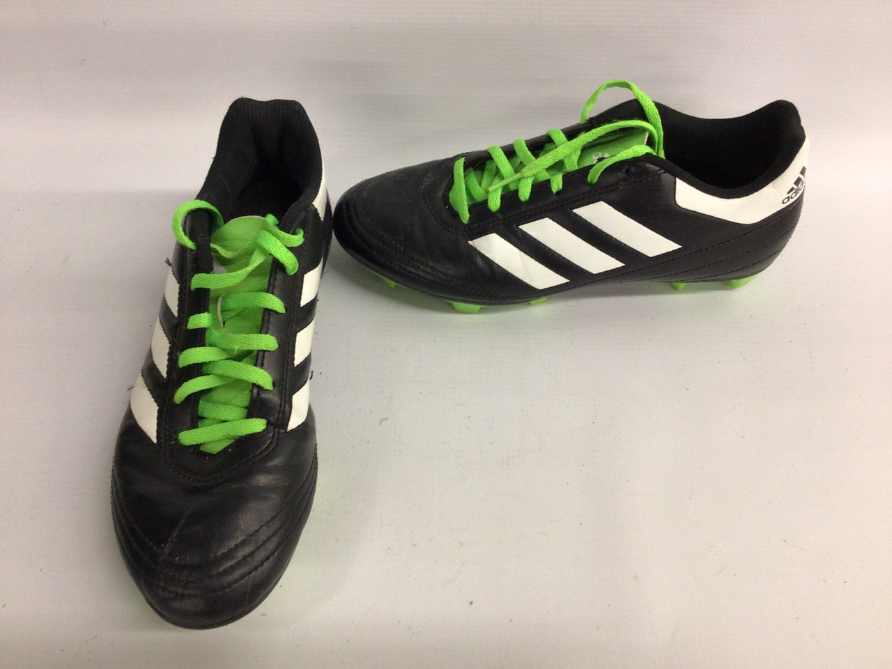 Adidas Black and Neon Green Soccer Shoes Used Adidas Soccer Cleats Black And Neon Green Senior 9 main image 3