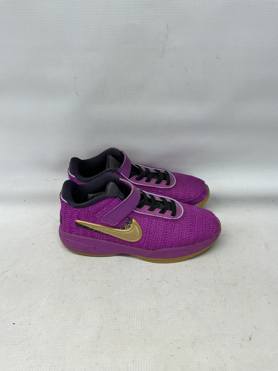 Nike LeBron Pink Diamond Collection 2003 VIVID Purple SE 20 Size‎ 4Y Lebron pink diamond collection - Gem main image 3