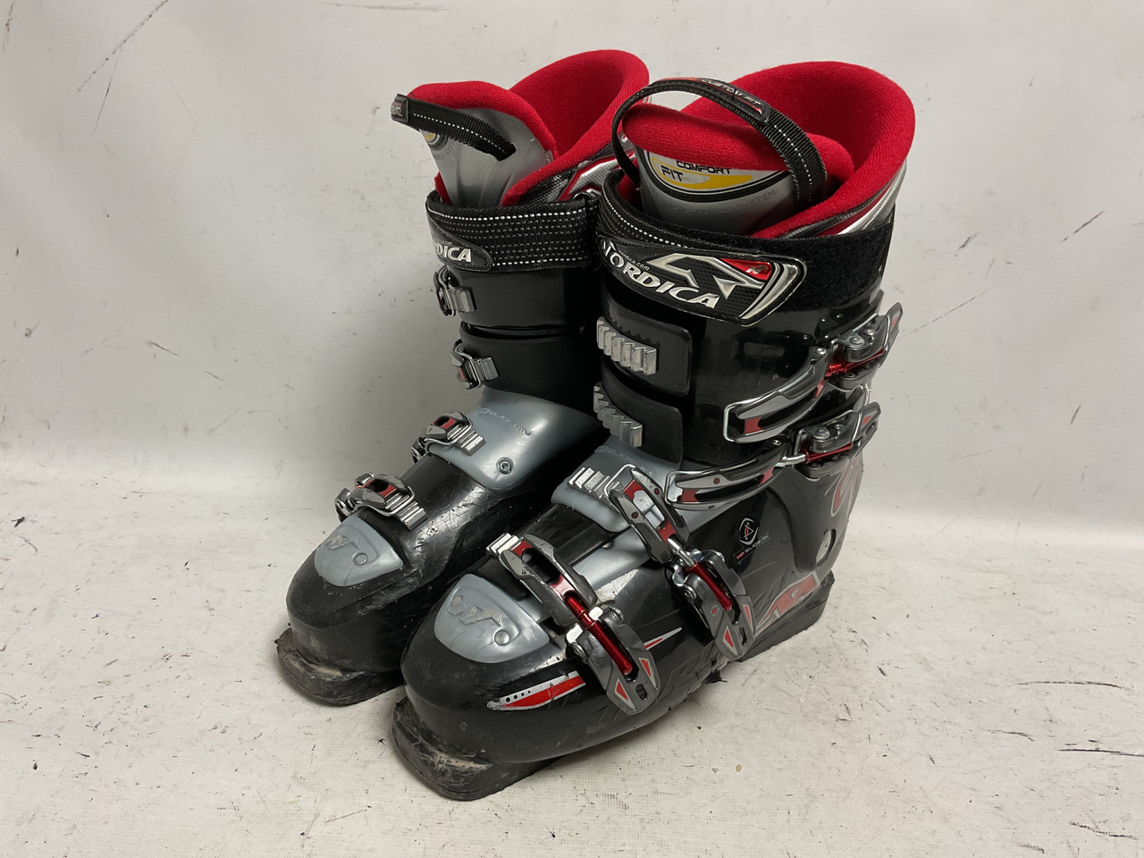 Used Nordica CX EASY MOVE Mens DH Ski Boot Black And Red 280 MP
