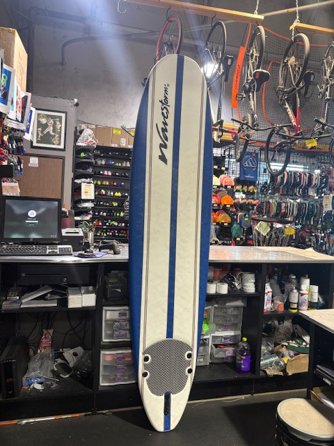Used Wavestorm CLASSIC SOFT TOP Surfboard White 8Ft