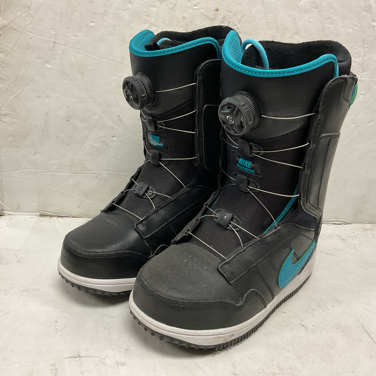 nike women snowboard boots