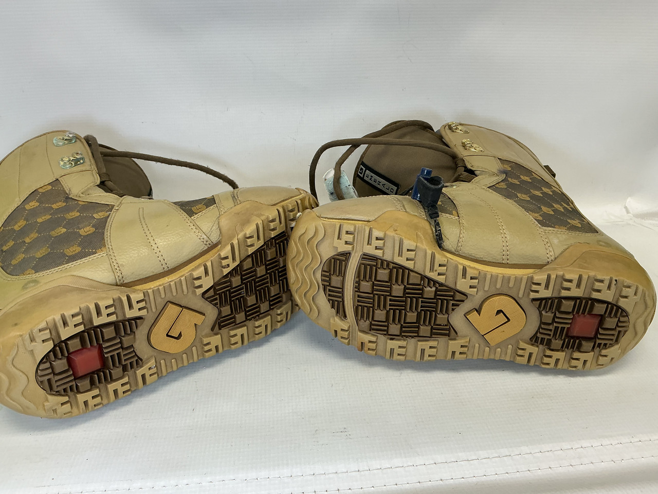 Used Burton EMERALD MATRIX 3 Womens Snowboard Boots Olive Green