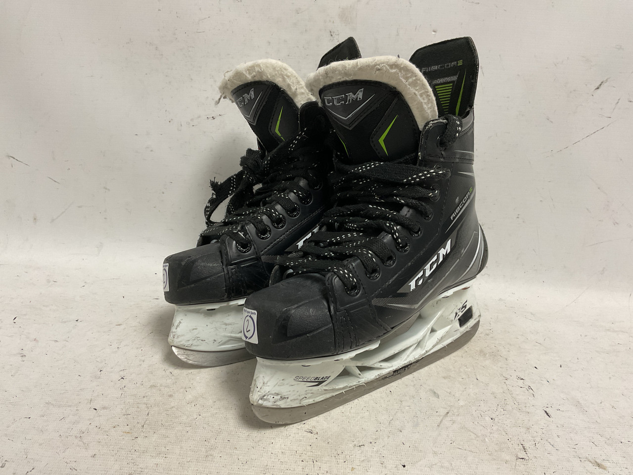 Used CCM RIBCORE 76K Junior Hockey Skate Junior 02