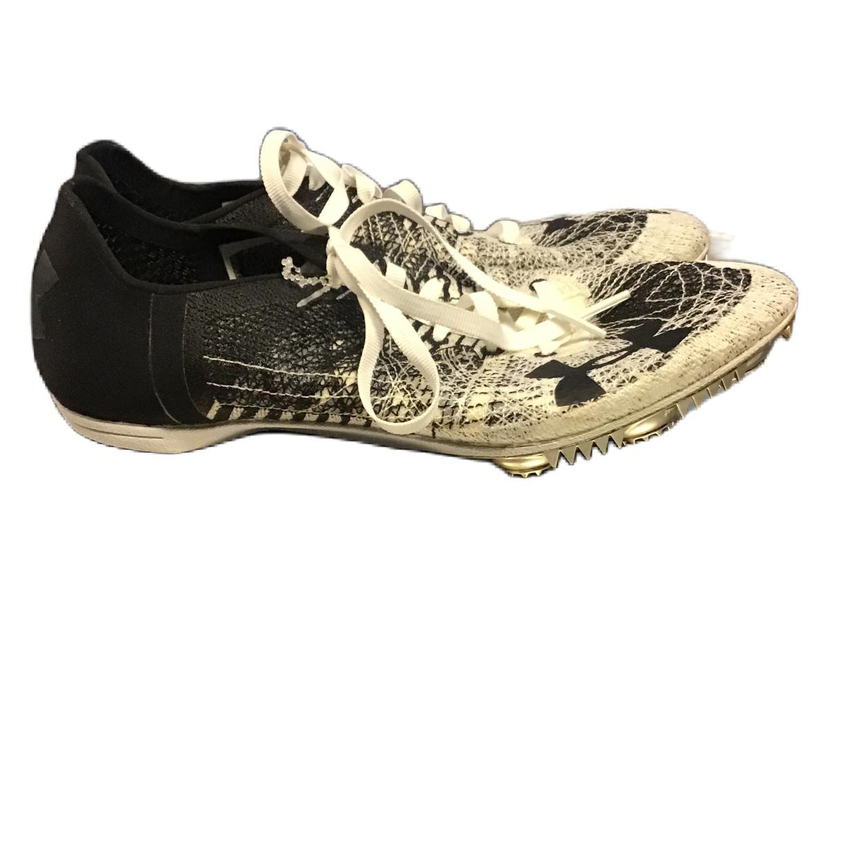 Under Armour SpeedForm Miler 2 Track Spikes in White/Black Under Armour Ua Speedform® Sprint Pro Track Spikes in White  main image 4