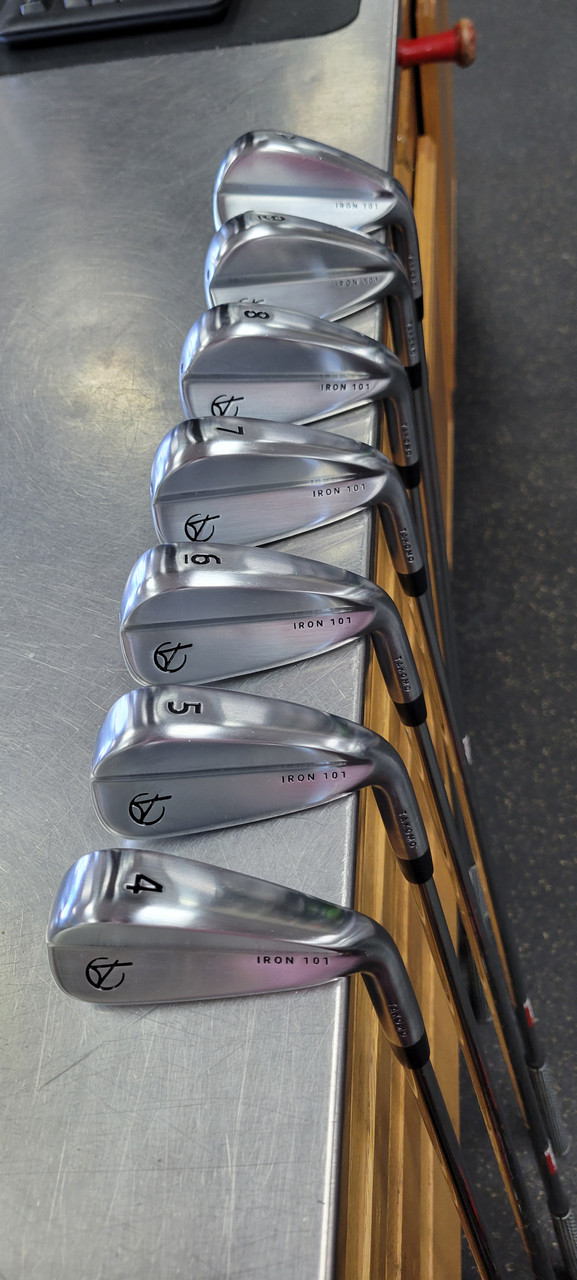 Used TAKOMO 101 4-P/KBS TOUR LITE STIFF Mens Iron Set RH 4I-PW
