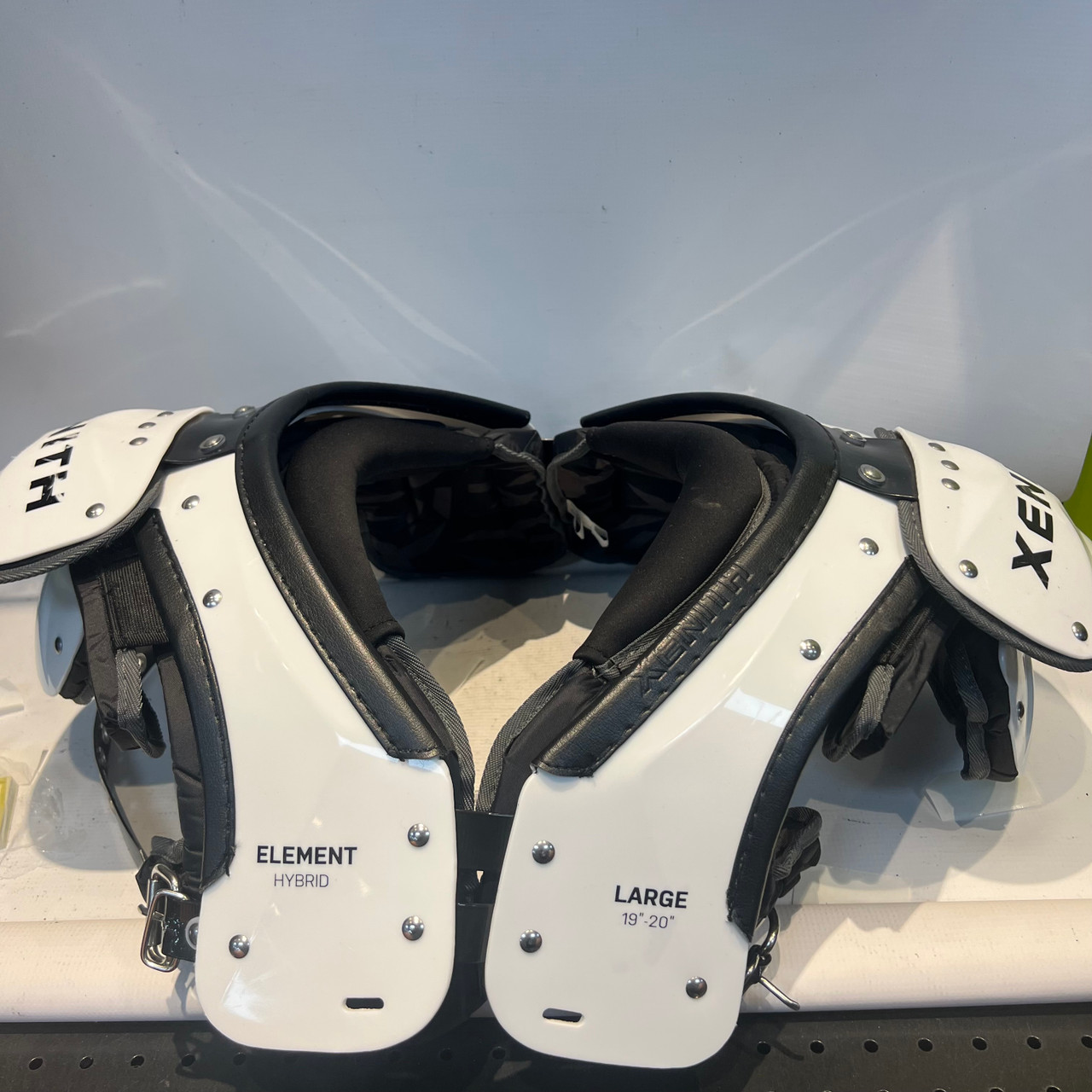 Used Xenith ELEMENT HYBRID FB Shoulder Pads White LG