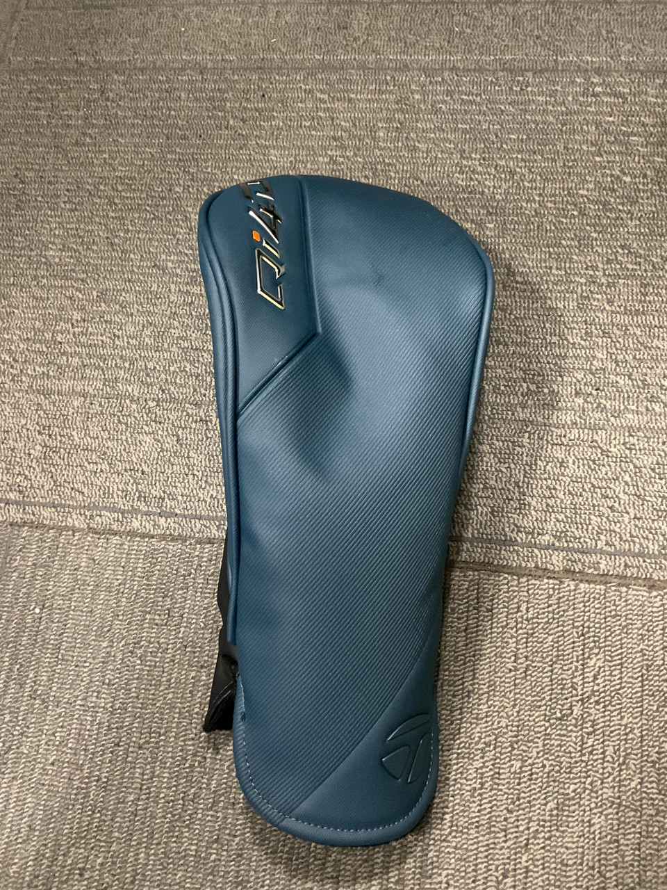 Used Taylormade QI4D DRIVER COVER Golf Accessory