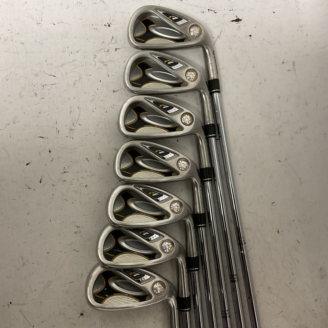 Used Taylormade R7 DRAW Mens Iron Set RH 4I-PW