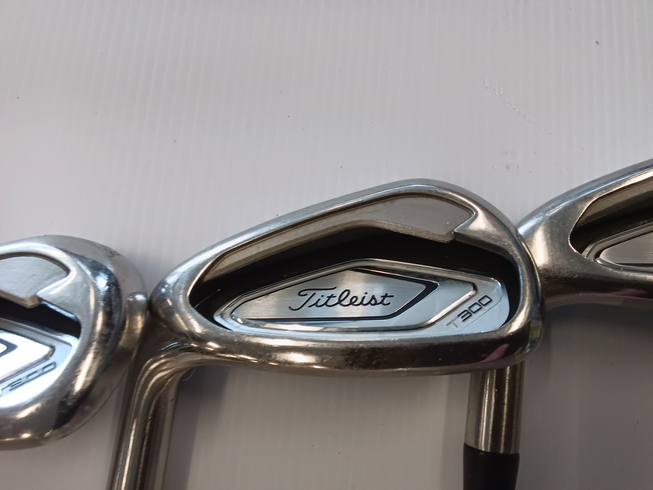 Used Titleist T300 Mens Iron Set LH 6I-PW