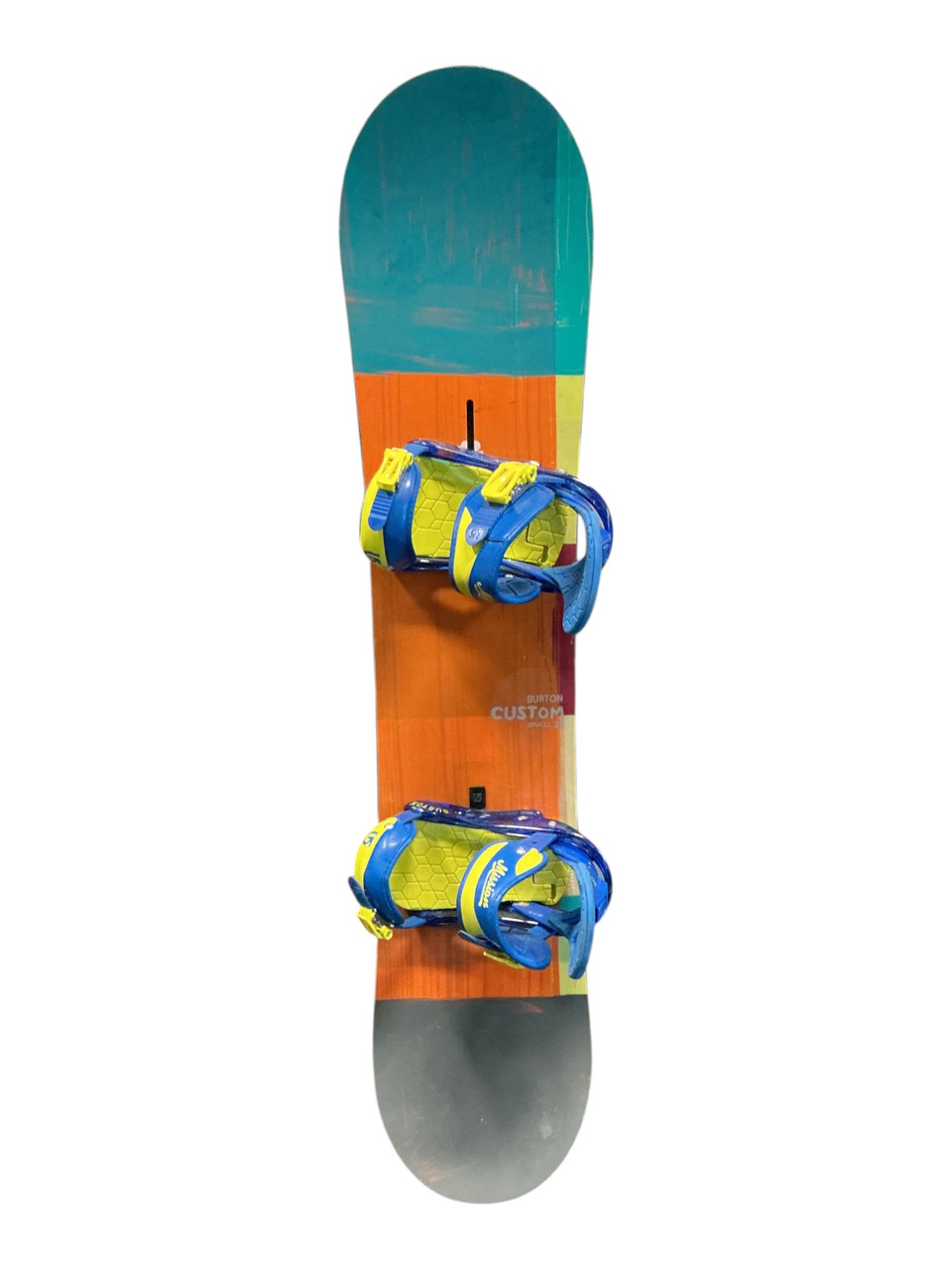 boys burton custom smalls snowboard Amplified Pop and Playfulness PurePop Camber Bend features subtle flat zones to amplify pop and add playfulness Compatibility The Channel Board Mount is compatible with all major bindings and lets you dial in the stance exactly the way you like it. Boys' Burton Custom Smalls Camber