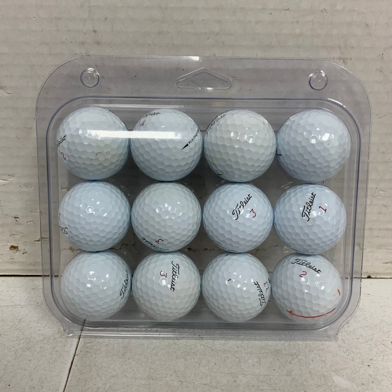 Used Titleist PRO V1X 12 Pack - Golf Balls display picture 1
