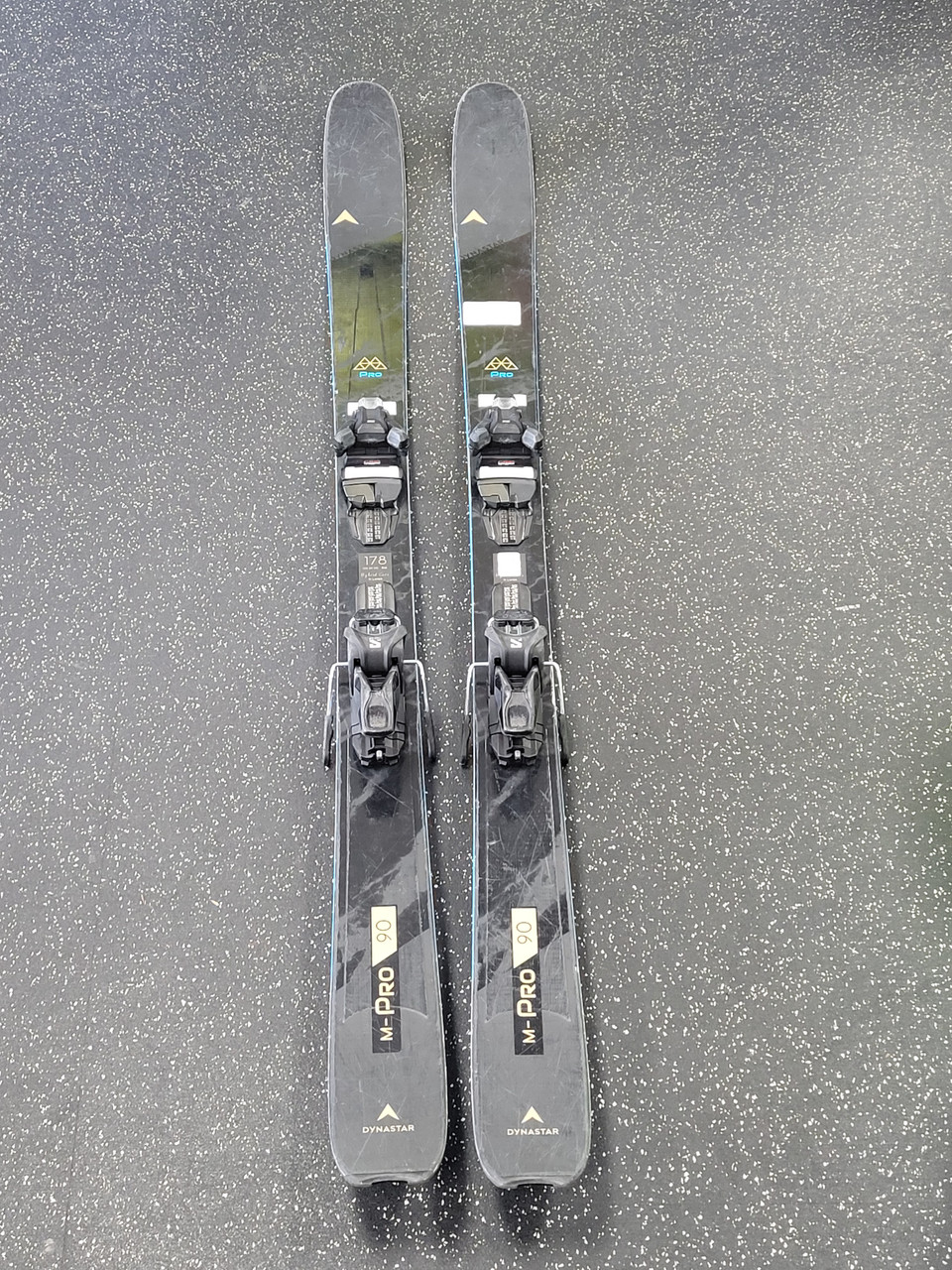 salomon dynastar skis 2026 M-Free 108 185 w/ Strive 14MN ample elastic travel and direct power transmission function to ensure these bindings cater perfectly to the needs of demanding freeriders Dynastar M-Pro 100 ti Skis