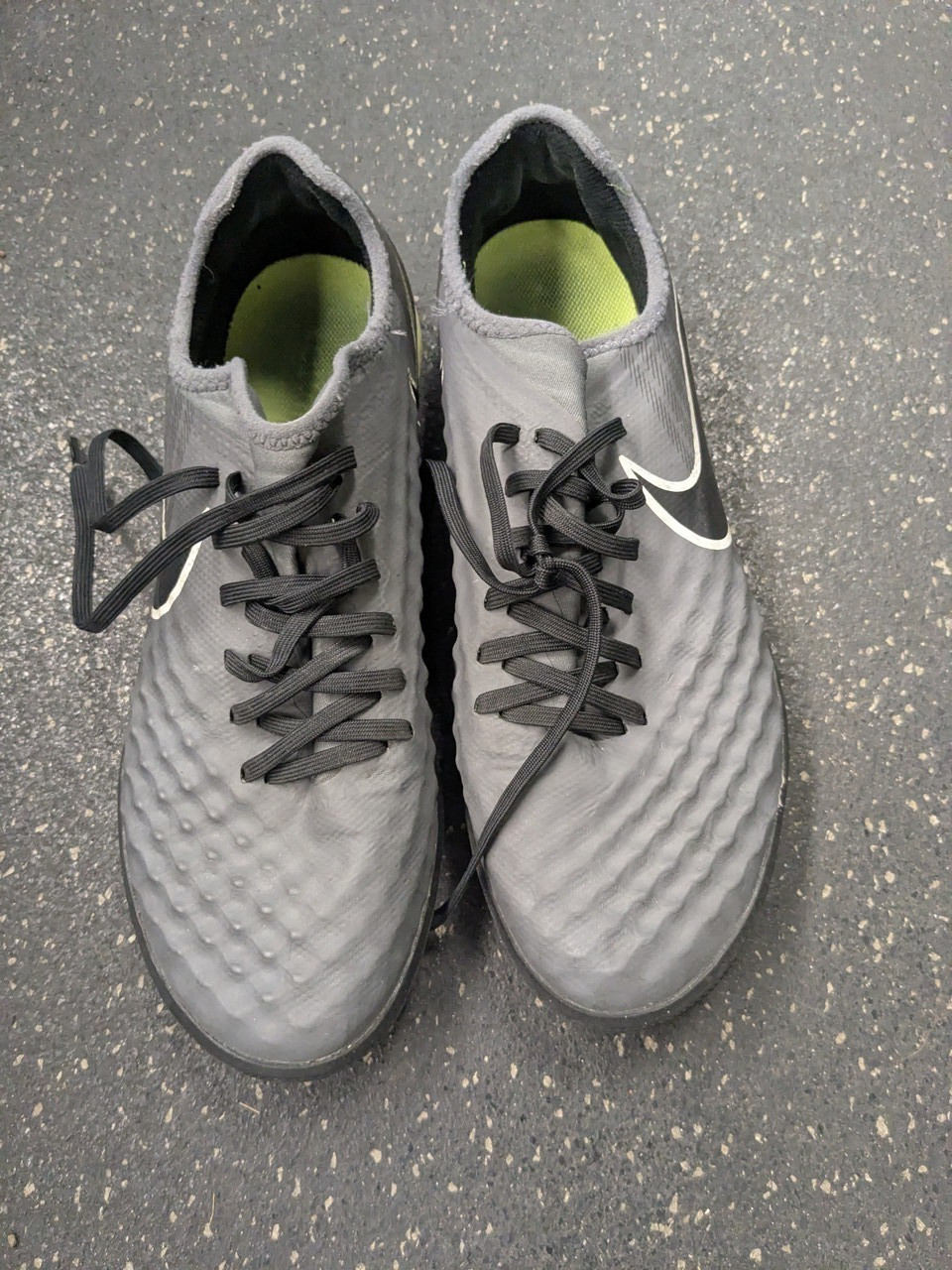 Used Nike MAGISTA X Soccer Turf Shoes Grey Senior 8