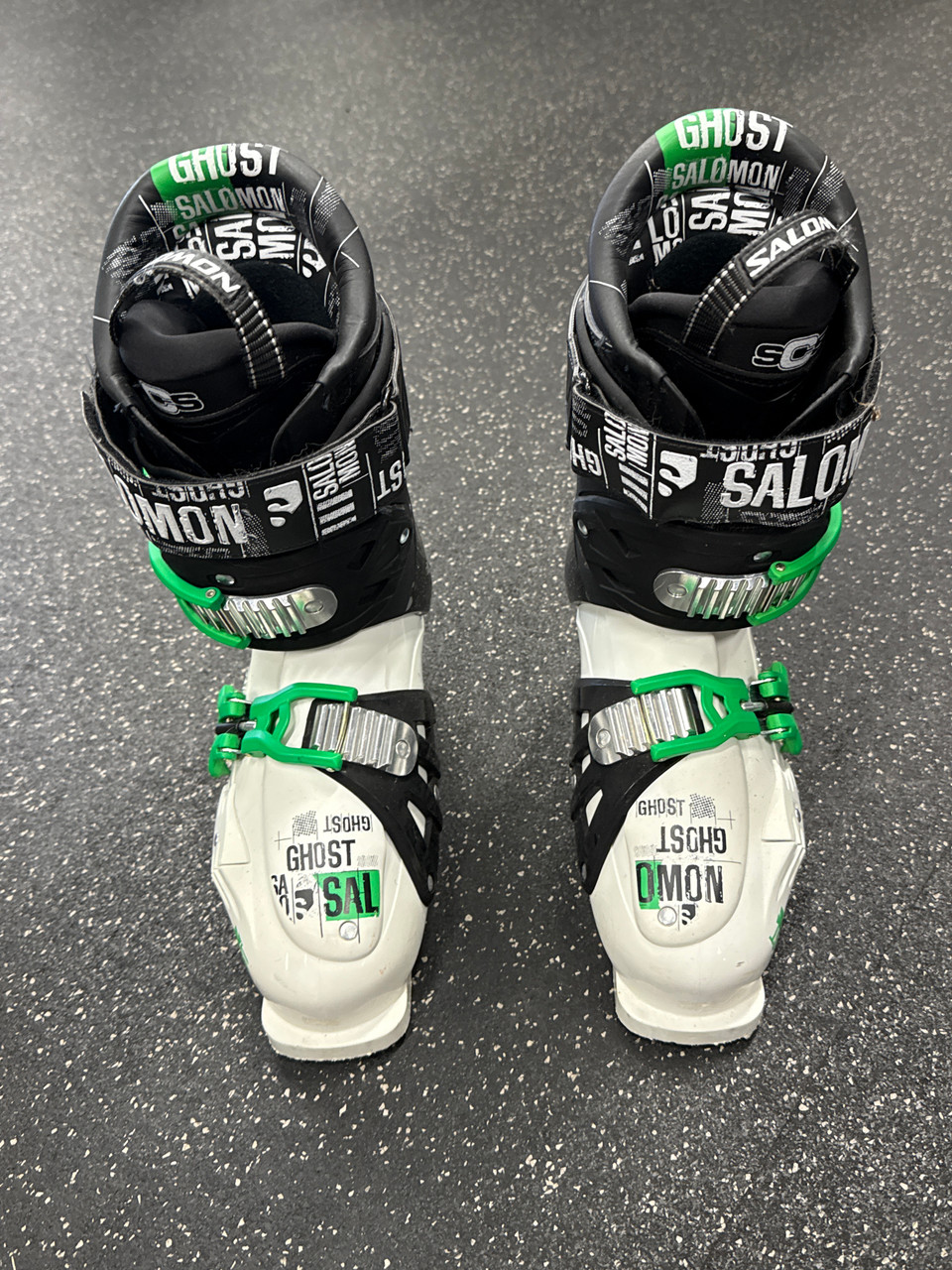 salomon ghost 80 ski boots WOMEN'S S/PRO DELTA GW 2025/2026 The flex value of 80 gives a soft Used Salomon GHOST 100 Mens