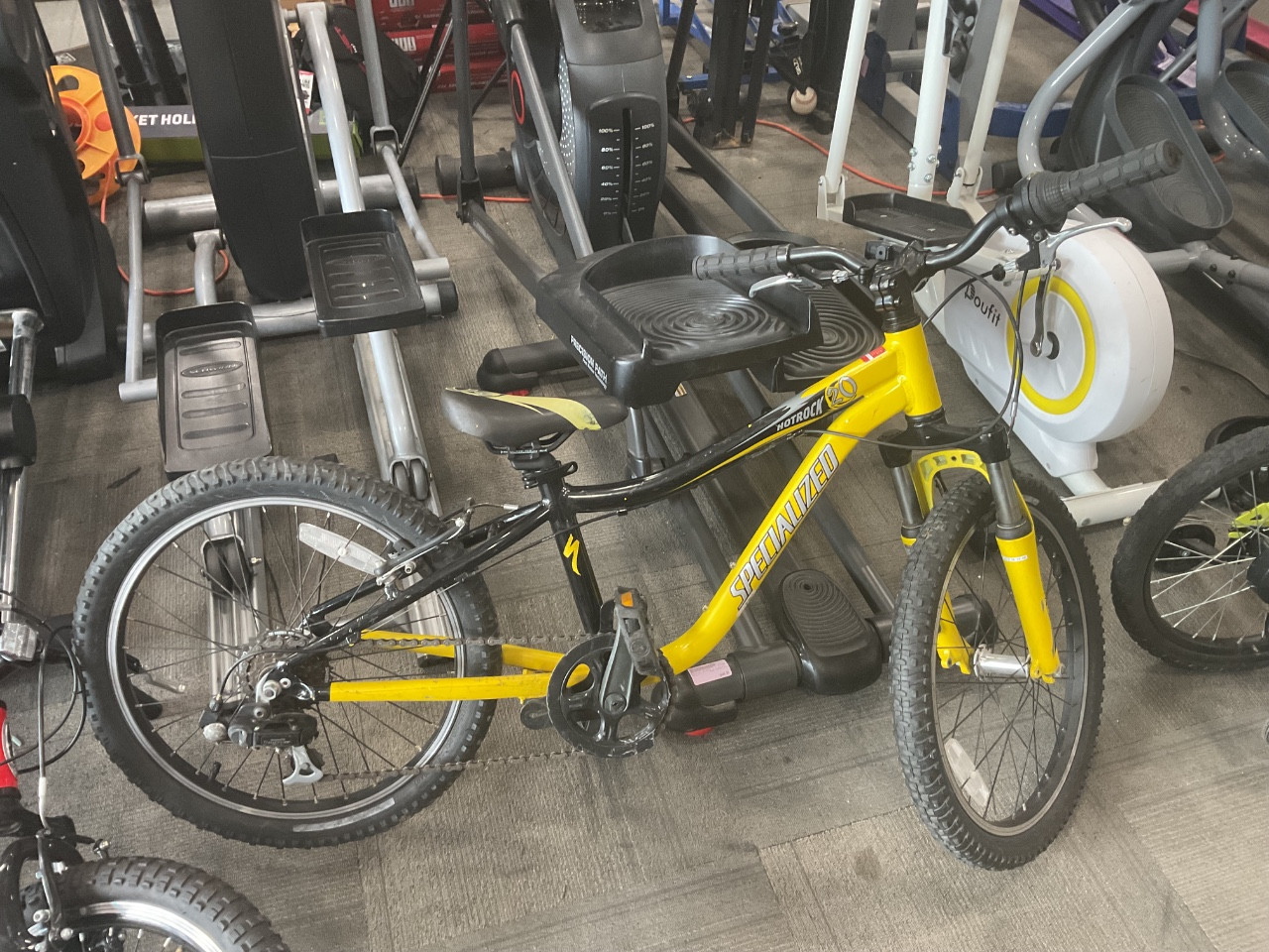 Used Specialized HOTROCK 20 Mountain Bike Boys Yellow 20