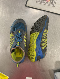 Used Merrell Climbing Shoes Junior 04.5 Thumbnail