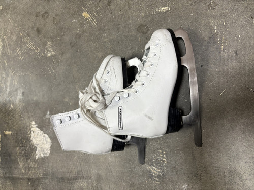 Vist Large View of Product Image Which is Used WinnWell FIGURE SKATE Girls Figure Skate White Youth 11.0